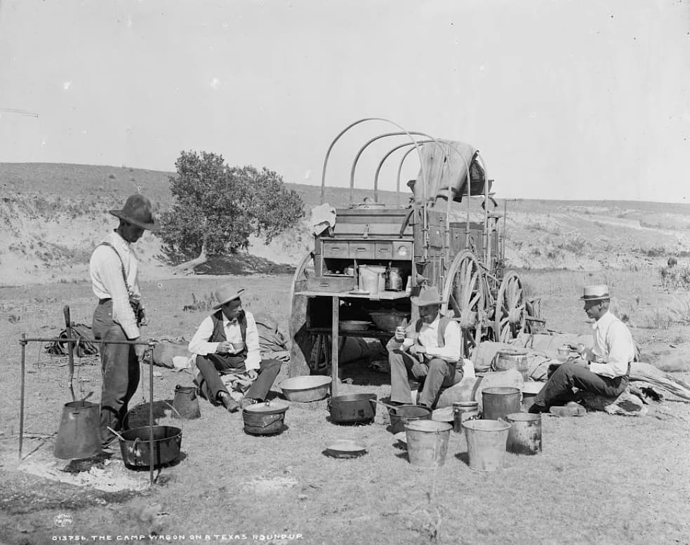 Texas chuckwagon around 1900